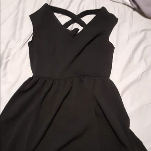 Black dress (no boundaries)